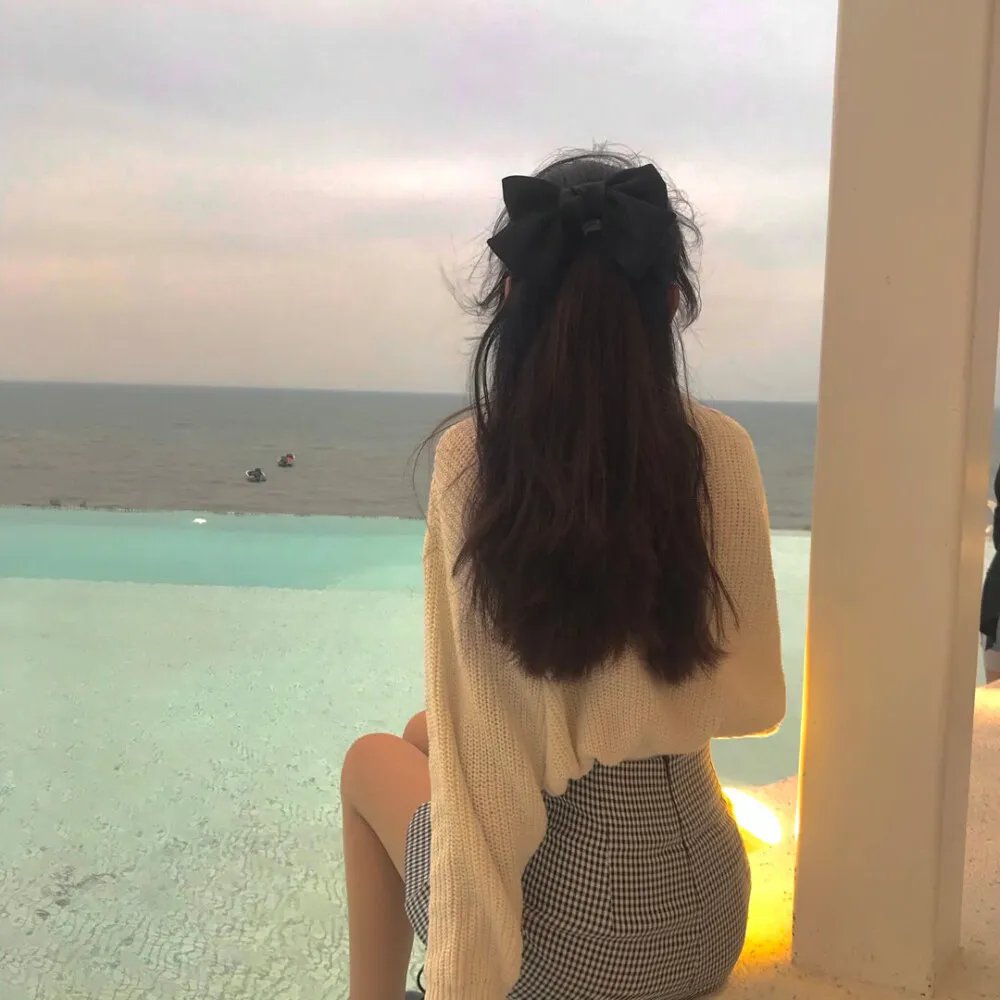 柏婷娜小姐